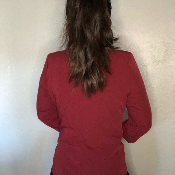 Burgundy Sahara Blazer Size Small (Fits Like size 4) - Picture 9 of 13